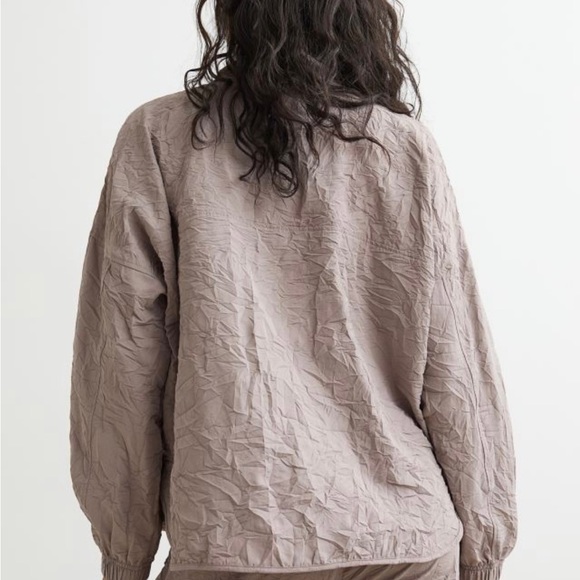 H&M Crinkle Jogging Pants - Picture 2 of 5